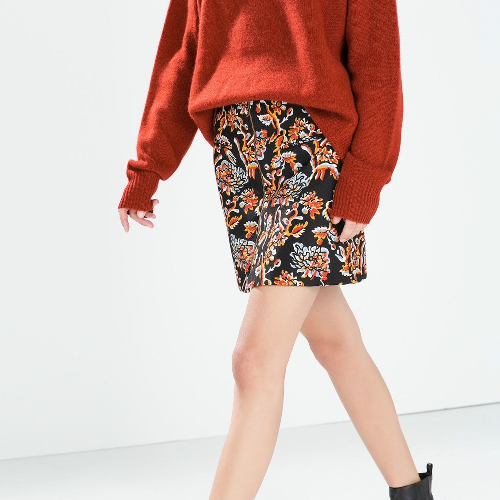 ZARA Zip up Floral Black Mini Skirt Size XS